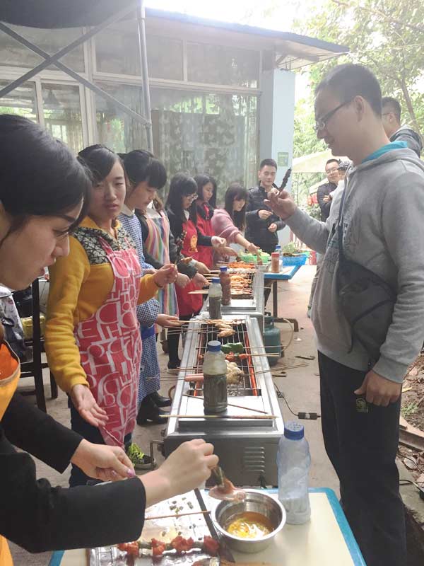 當萬圣節遇上光棍節，成都智絡軟件嗨翻三圣鄉